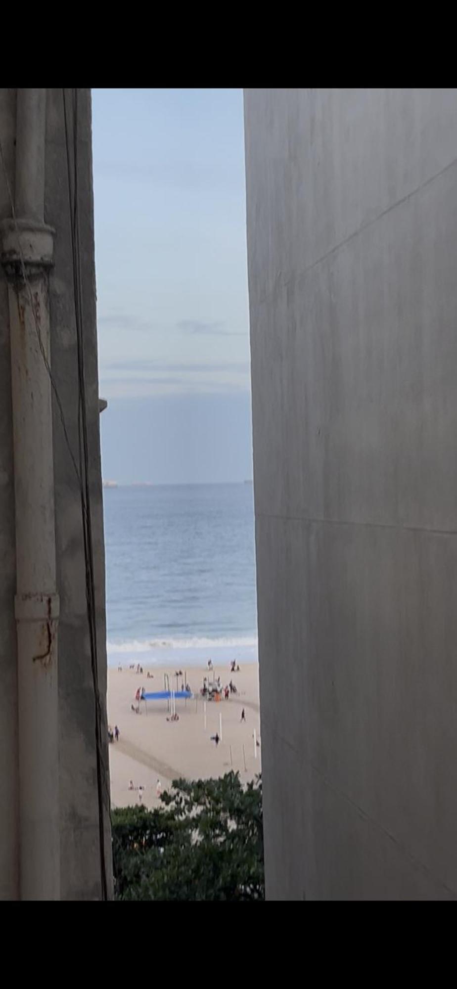 Quartos Privativos Em Frente A De Copacabana, Pensión Río de Janeiro